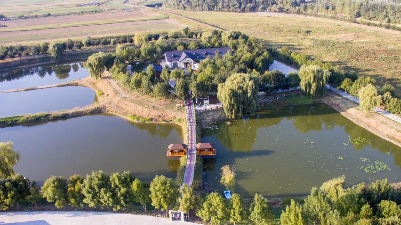 Hanul Marioarei Roman Bagian luar foto